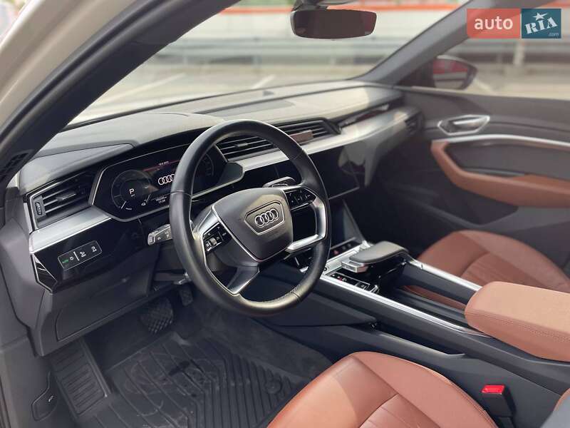 Внедорожник / Кроссовер Audi e-tron Sportback 2021 в Киеве