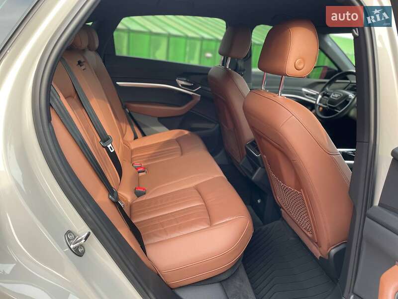Внедорожник / Кроссовер Audi e-tron Sportback 2021 в Киеве