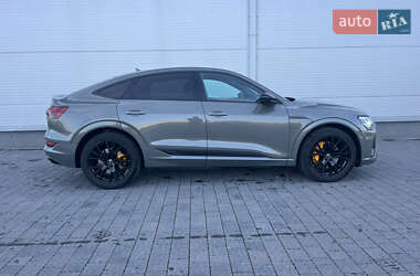 Внедорожник / Кроссовер Audi e-tron Sportback 2022 в 