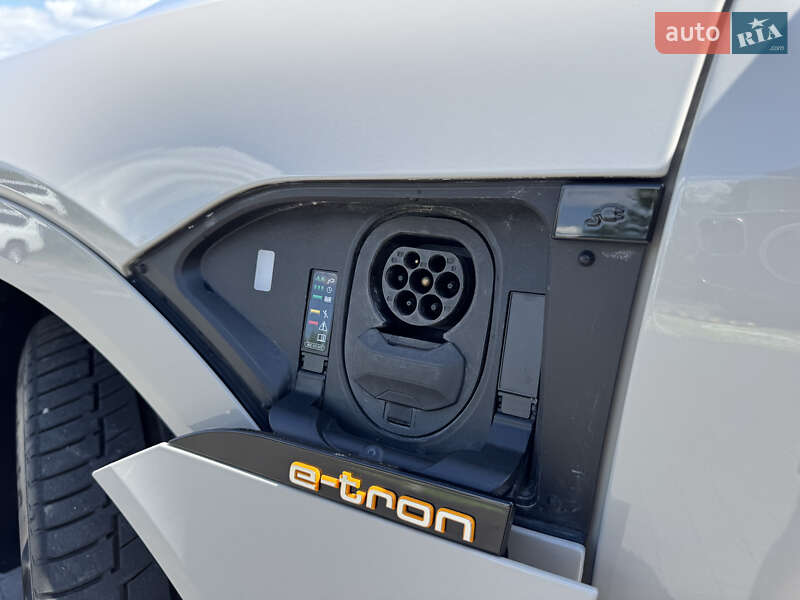 Внедорожник / Кроссовер Audi e-tron Sportback 2020 в Стрые