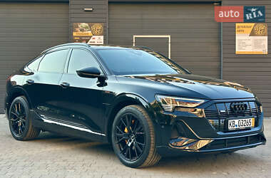 Позашляховик / Кросовер Audi e-tron Sportback 2022 в Мукачевому