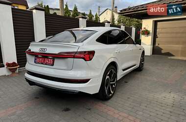 Внедорожник / Кроссовер Audi e-tron Sportback 2022 в 