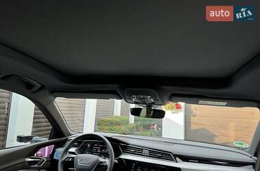 Внедорожник / Кроссовер Audi e-tron Sportback 2022 в 