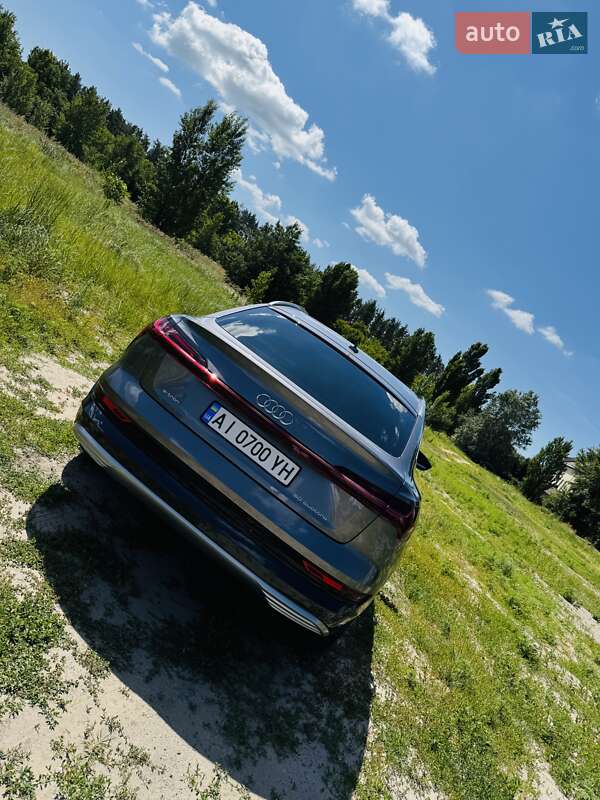Внедорожник / Кроссовер Audi e-tron Sportback 2020 в Обухове