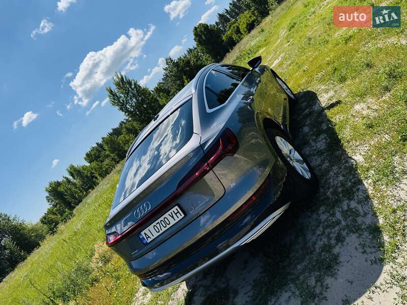 Внедорожник / Кроссовер Audi e-tron Sportback 2020 в Обухове