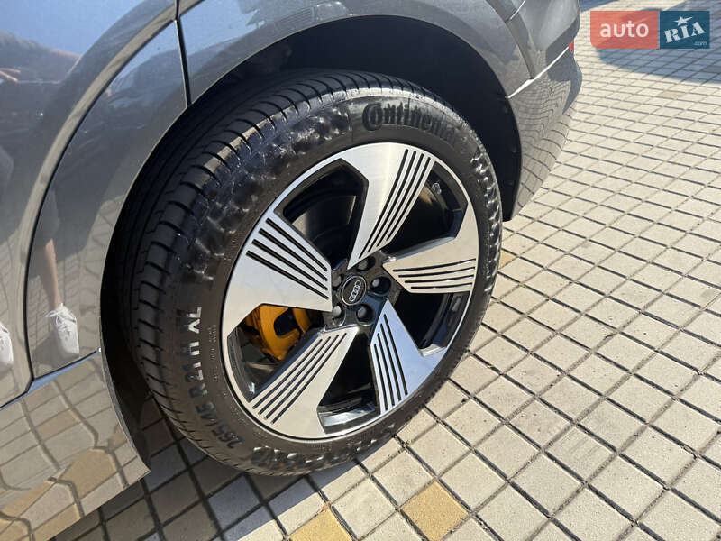 Внедорожник / Кроссовер Audi e-tron Sportback 2020 в Киеве