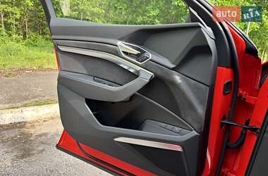 Внедорожник / Кроссовер Audi e-tron Sportback 2021 в 