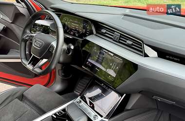 Внедорожник / Кроссовер Audi e-tron Sportback 2021 в 