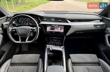 Внедорожник / Кроссовер Audi e-tron Sportback 2021 в 
