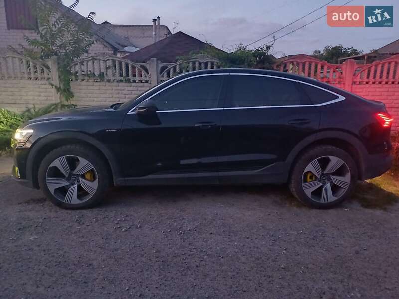Внедорожник / Кроссовер Audi e-tron Sportback 2020 в Днепре