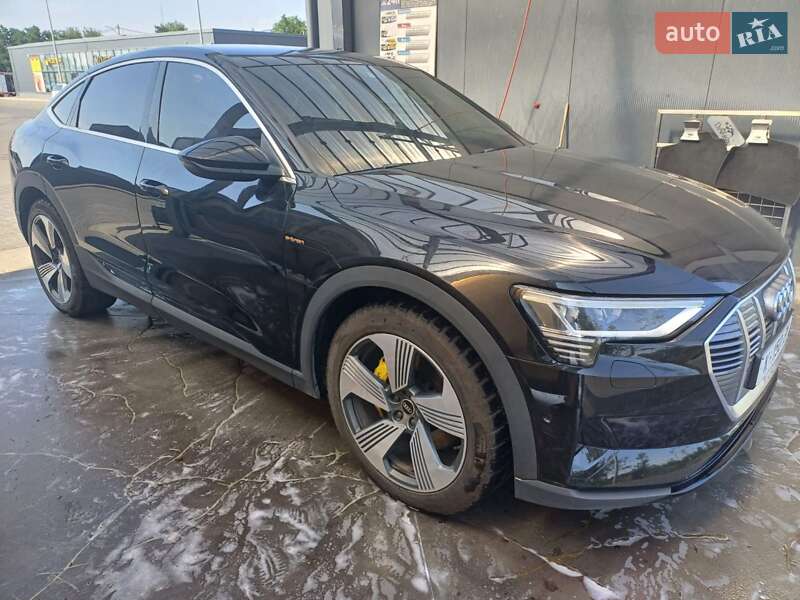 Внедорожник / Кроссовер Audi e-tron Sportback 2020 в Днепре