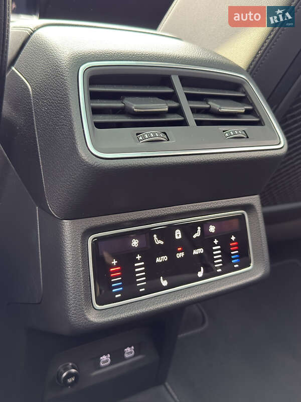 Внедорожник / Кроссовер Audi e-tron Sportback 2020 в Черновцах