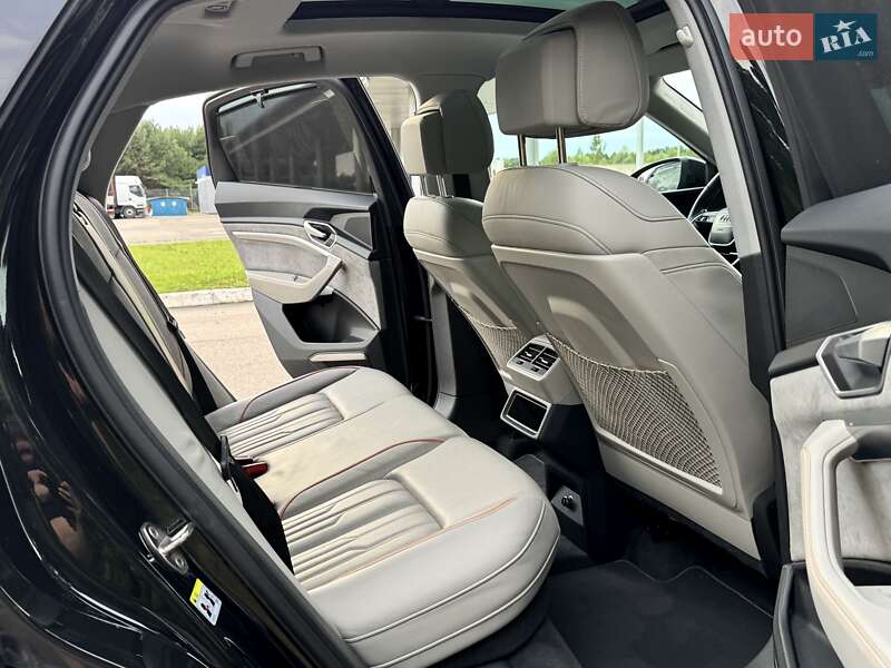 Внедорожник / Кроссовер Audi e-tron Sportback 2021 в Киеве