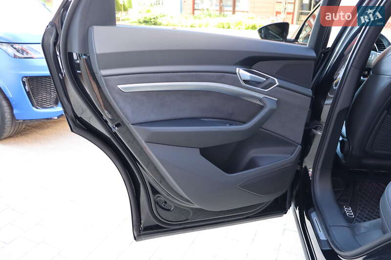 Внедорожник / Кроссовер Audi e-tron Sportback 2022 в Львове