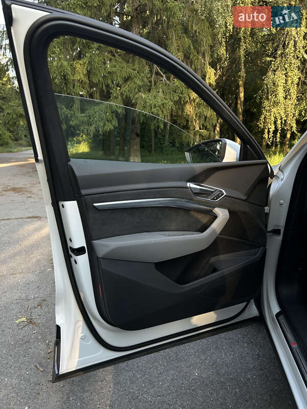 Внедорожник / Кроссовер Audi e-tron Sportback 2020 в Днепре фото 31 Внедорожник / Кроссовер Audi e-tron Sportback 2020 в Днепре