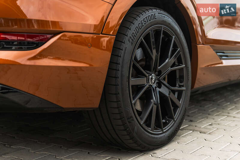 Позашляховик / Кросовер Audi e-tron Sportback 2022 в Мукачевому