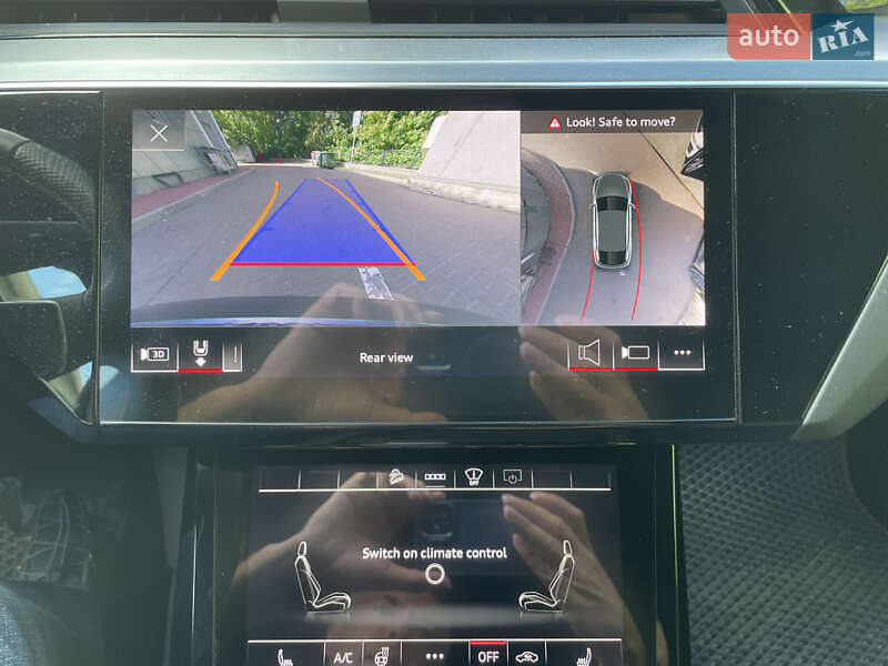 Позашляховик / Кросовер Audi e-tron Sportback 2020 в Києві