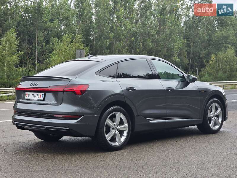 Позашляховик / Кросовер Audi e-tron Sportback 2020 в Ковелі