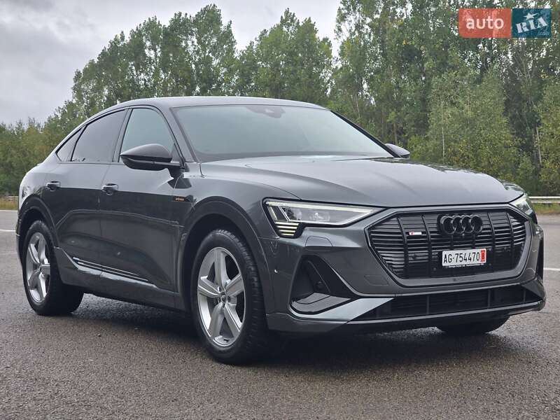 Позашляховик / Кросовер Audi e-tron Sportback 2020 в Ковелі