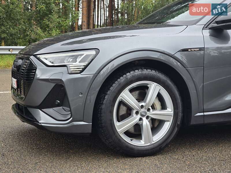 Позашляховик / Кросовер Audi e-tron Sportback 2020 в Ковелі