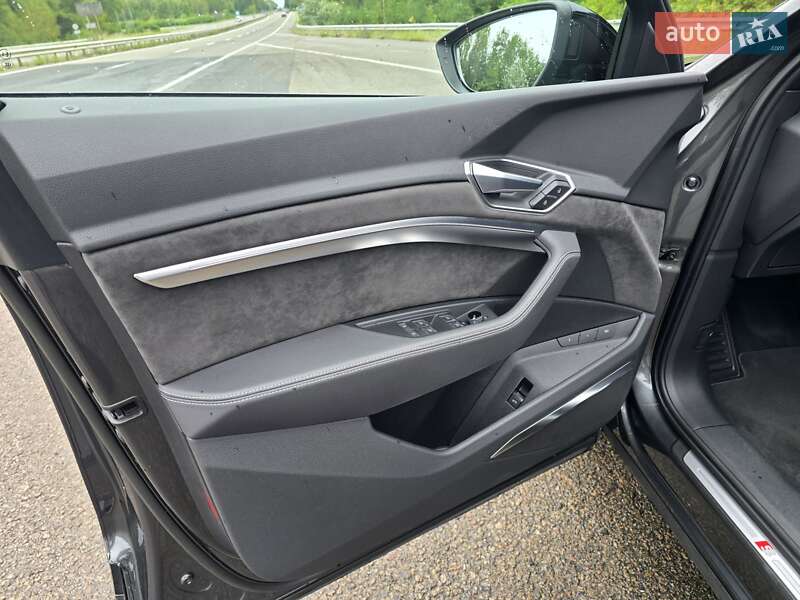 Позашляховик / Кросовер Audi e-tron Sportback 2020 в Ковелі