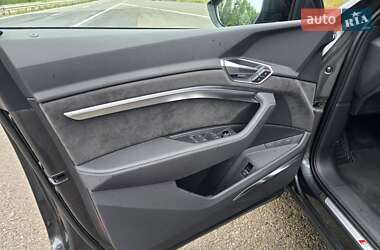 Внедорожник / Кроссовер Audi e-tron Sportback 2020 в 