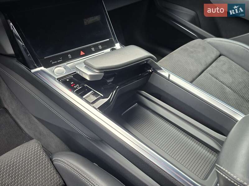 Позашляховик / Кросовер Audi e-tron Sportback 2020 в Ковелі