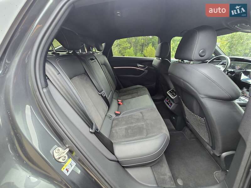 Позашляховик / Кросовер Audi e-tron Sportback 2020 в Ковелі