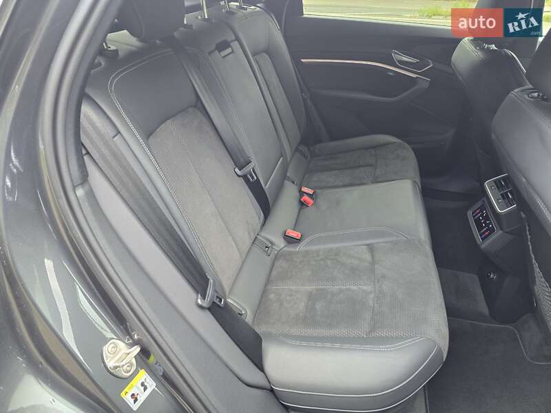 Позашляховик / Кросовер Audi e-tron Sportback 2020 в Ковелі