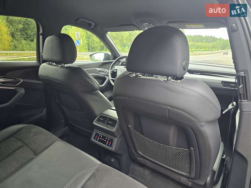 Позашляховик / Кросовер Audi e-tron Sportback 2020 в Ковелі