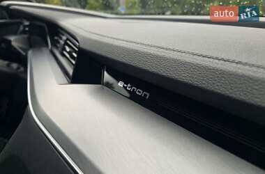 Внедорожник / Кроссовер Audi e-tron Sportback 2020 в 
