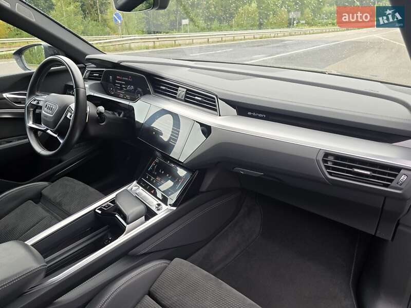 Позашляховик / Кросовер Audi e-tron Sportback 2020 в Ковелі