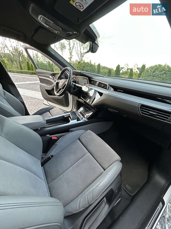 Внедорожник / Кроссовер Audi e-tron Sportback 2020 в Днепре фото 78 Внедорожник / Кроссовер Audi e-tron Sportback 2020 в Днепре