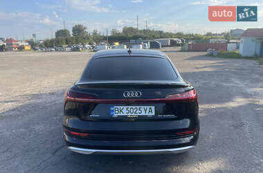 Внедорожник / Кроссовер Audi e-tron Sportback 2020 в 