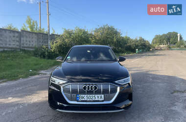 Внедорожник / Кроссовер Audi e-tron Sportback 2020 в 