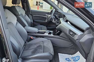 Внедорожник / Кроссовер Audi e-tron Sportback 2022 в 