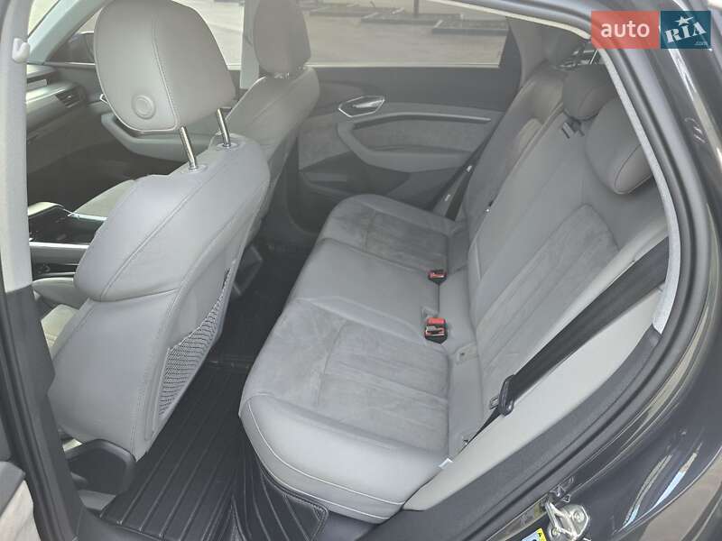 Позашляховик / Кросовер Audi e-tron Sportback 2020 в Дніпрі