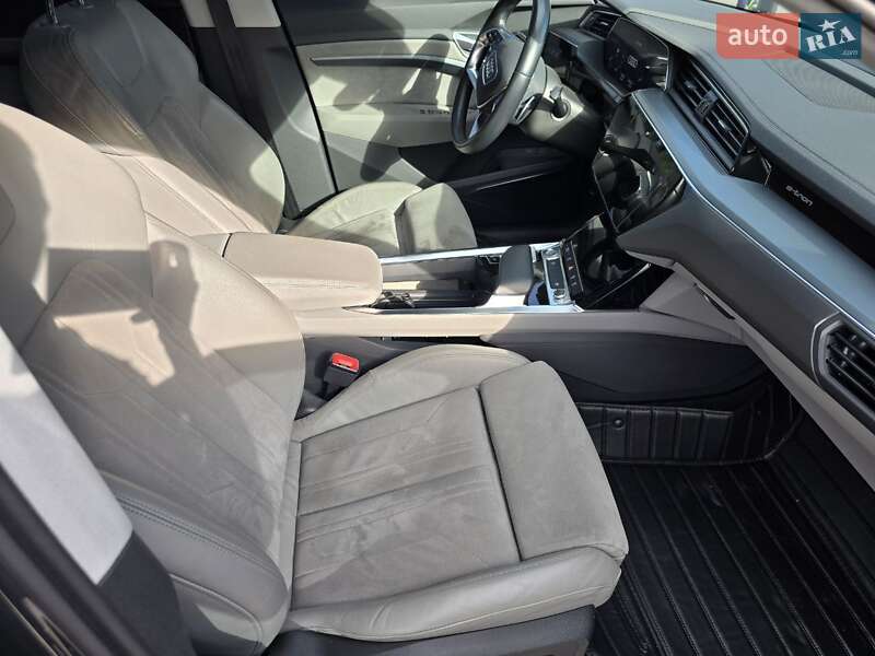 Позашляховик / Кросовер Audi e-tron Sportback 2020 в Дніпрі