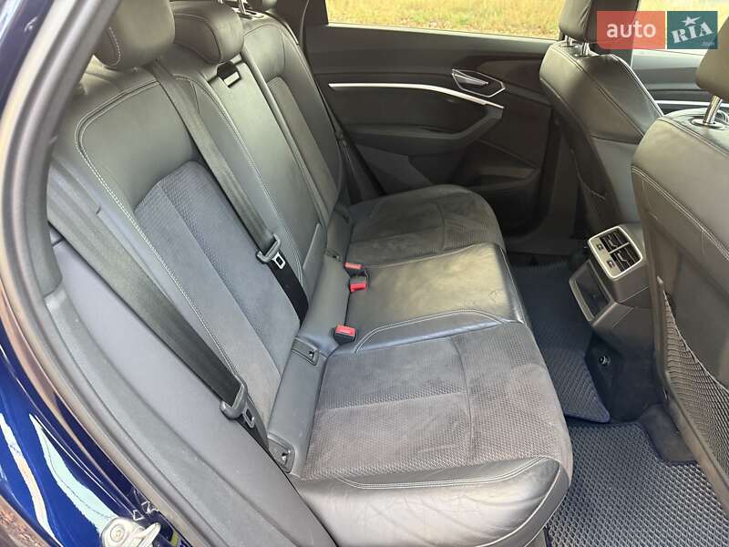 Внедорожник / Кроссовер Audi e-tron Sportback 2020 в Белгороде-Днестровском