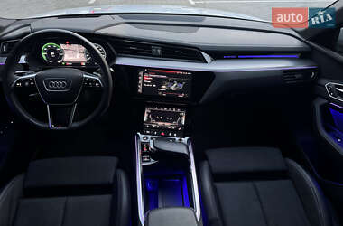 Внедорожник / Кроссовер Audi e-tron Sportback 2022 в 