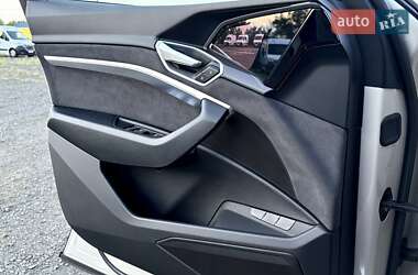 Внедорожник / Кроссовер Audi e-tron Sportback 2022 в 