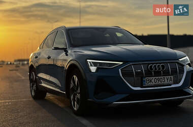 Внедорожник / Кроссовер Audi e-tron Sportback 2020 в 