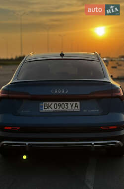 Внедорожник / Кроссовер Audi e-tron Sportback 2020 в 