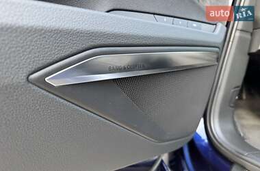 Внедорожник / Кроссовер Audi e-tron Sportback 2021 в 