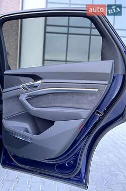 Внедорожник / Кроссовер Audi e-tron Sportback 2021 в 