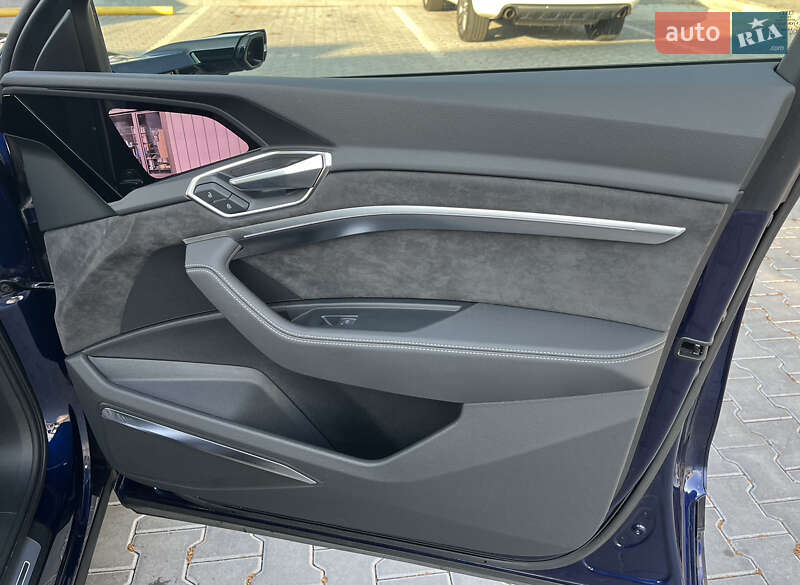 Внедорожник / Кроссовер Audi e-tron Sportback 2020 в Владимире фото 55 Внедорожник / Кроссовер Audi e-tron Sportback 2020 в Владимире