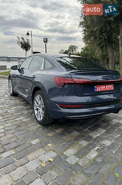 Внедорожник / Кроссовер Audi e-tron Sportback 2022 в 