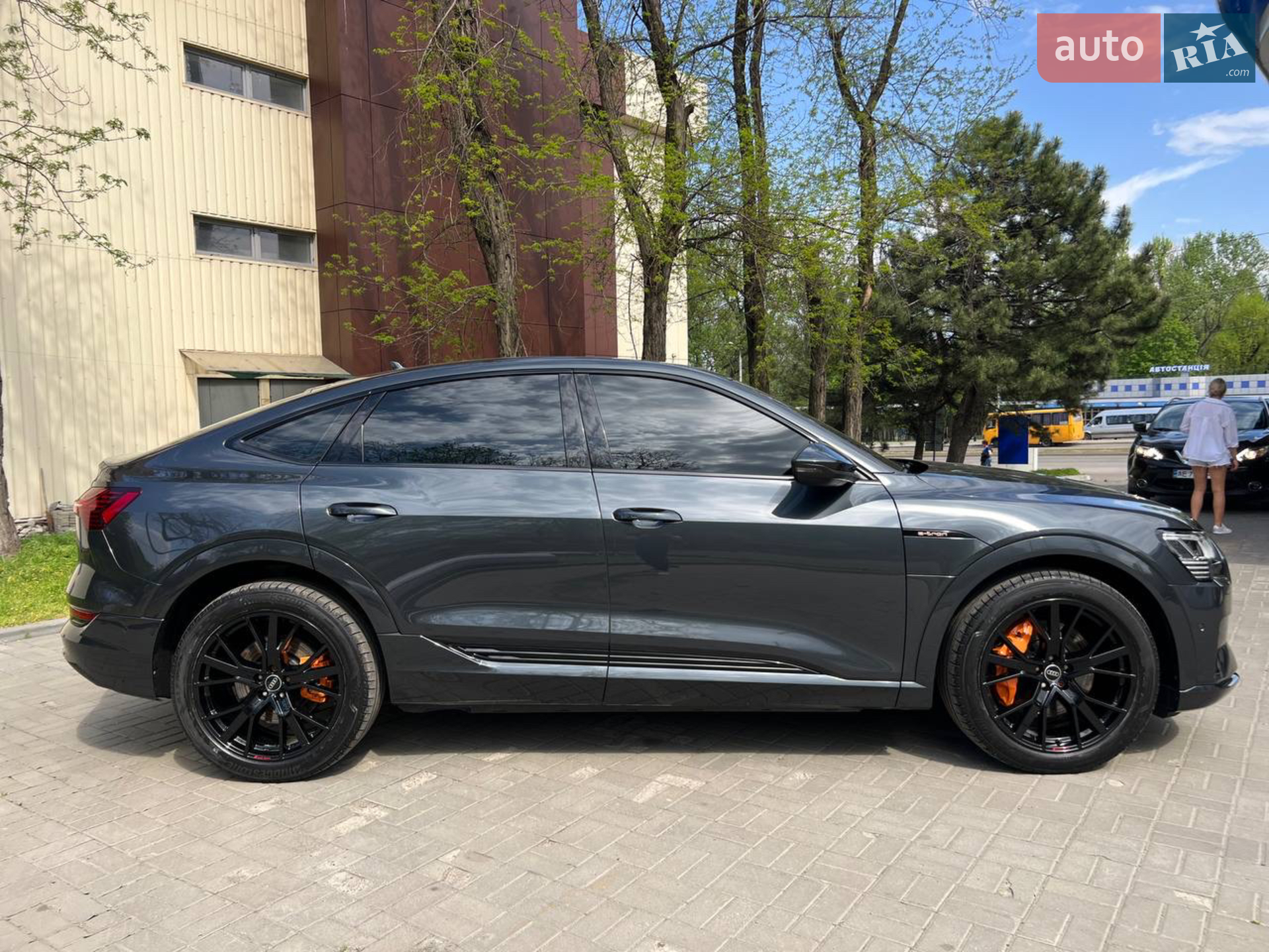 2022 Audi e-tron Sportback - мініатюра 9