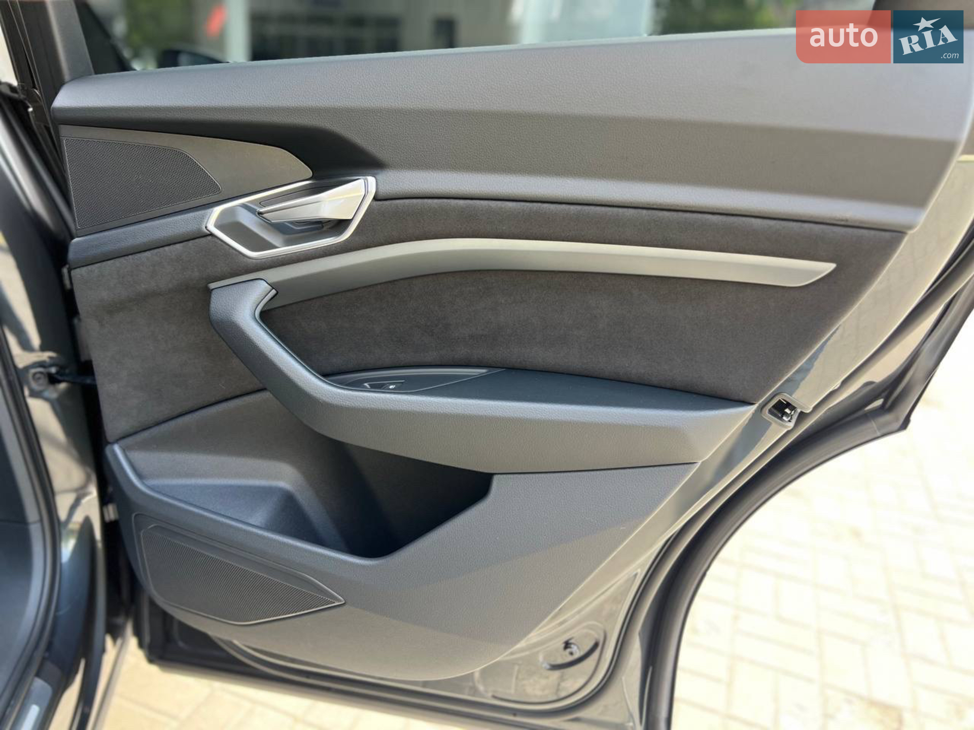 2022 Audi e-tron Sportback - мініатюра 28