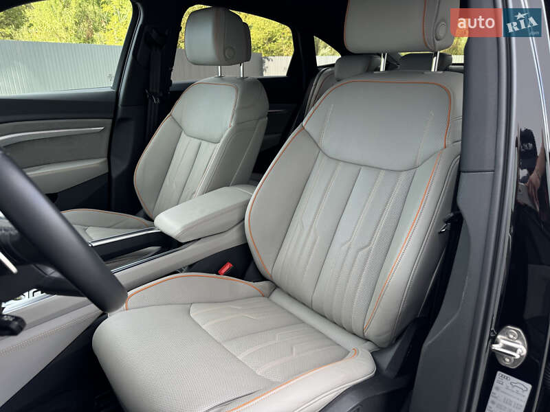 Позашляховик / Кросовер Audi e-tron Sportback 2021 в Мукачевому